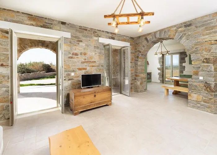 Stone Haven Plaka (Naxos)