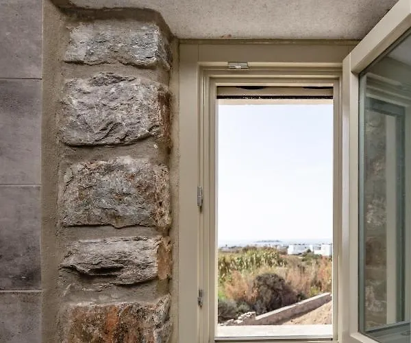 Stone Haven Plaka (Naxos)