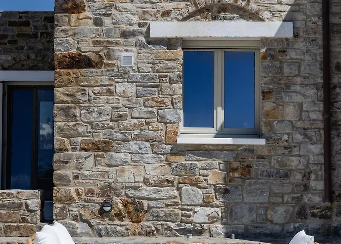 Stone Haven Plaka (Naxos)